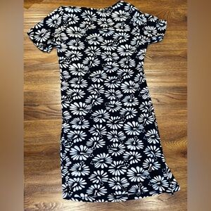 JENNIFER & GRACE Black and White Short Sleeve Flowery Dress (S)